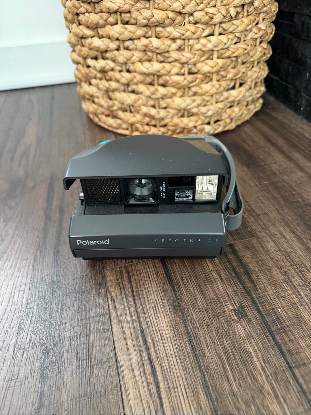 Vintage Polaroid Spectra
AF Auto Focus System Instant Film
Camera